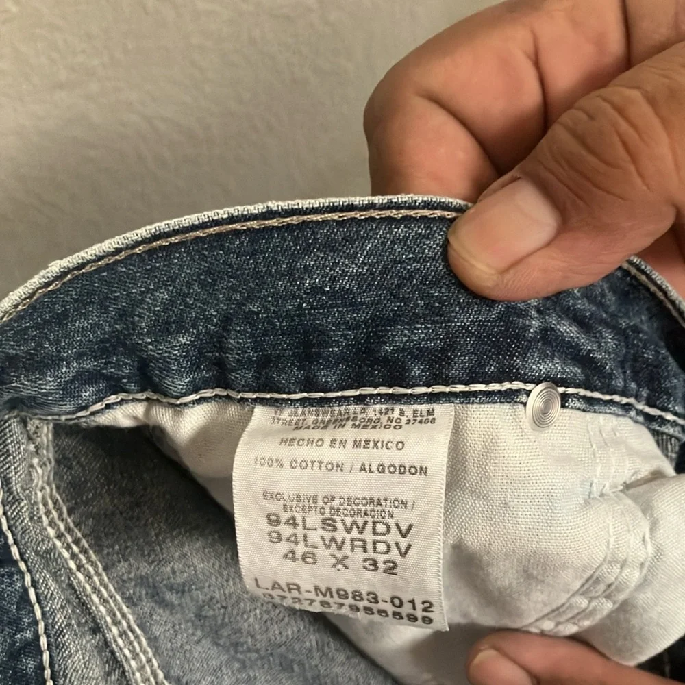 FINAL MARKDOWN Men’s wrangler carpenter style jeans 46 x 32